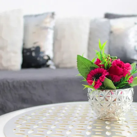 White Luxury Apartment Sibiu